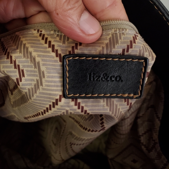 Liz & Co. Black Shoulder Bag - Picture 5 of 12